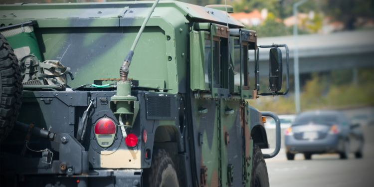 Auto’s in oorlogstijd: De invloed van militaire voertuigen op de auto-industrie tijdens de Eerste en Tweede Wereldoorlog