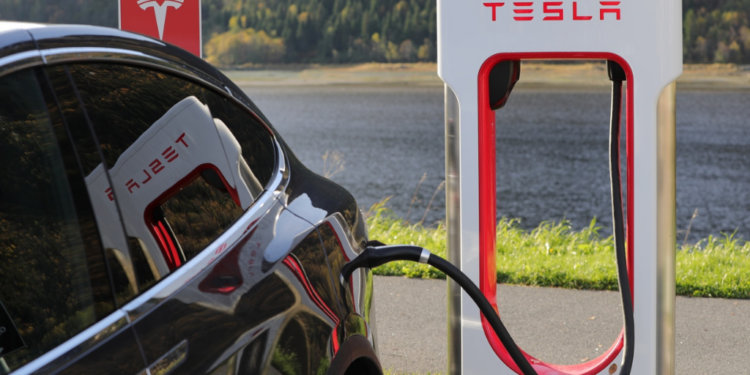 Bijtelling en wegenbelasting voor elektrische auto’s in 2025: Wat verandert er?