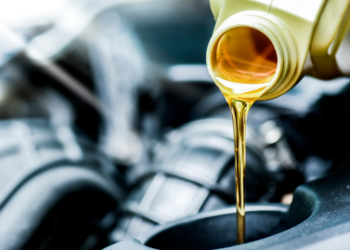 Welke motorolie moet er in mijn auto? (Check dit voordat je bijvult!)