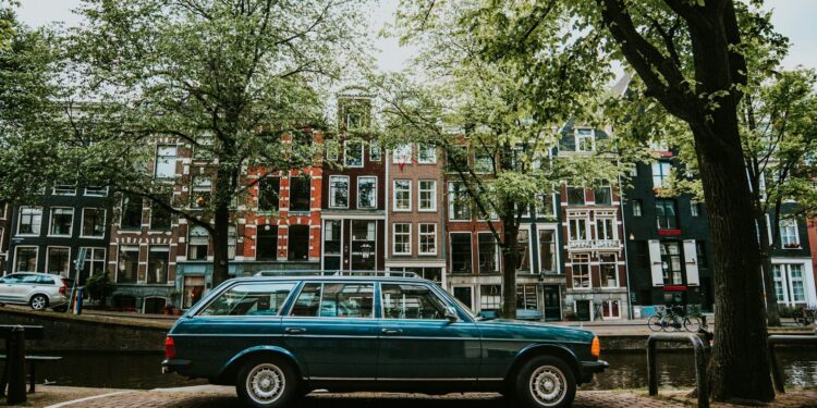 benzineauto de binnenstad