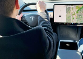 Tesla kilometerteller probleem