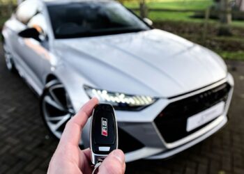 zwarte doos in auto's