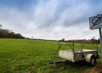 rijden zonder spatbord of afdekking