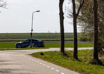 wegen die elektrische voertuigen opladen