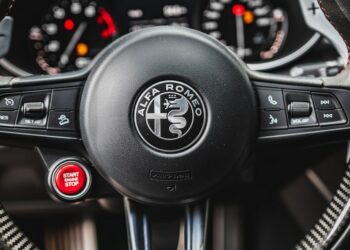 Alfa Romeo bestuurder