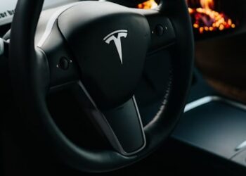 Tesla zelfrijdende auto's