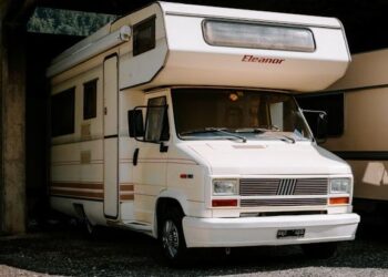 verkoop campers en caravans
