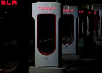 Tesla supercharger