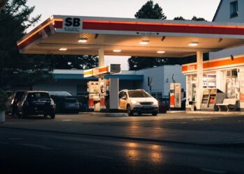 tanken in Duitsland goedkoper